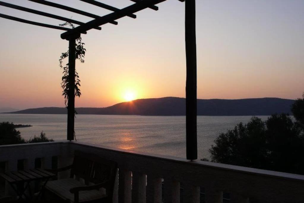 Villa With Breathtaking Views And Private Beach Agios Dimitrios  Exteriér fotografie